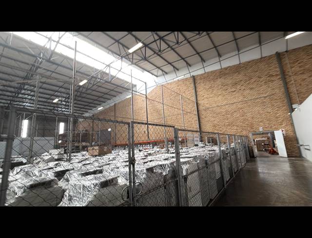 3,454M² WAREHOUSE TO LET IN TUNNEY